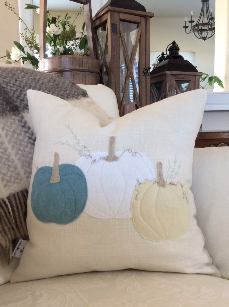 16 Cute Handmade Fall-Inspired Pillow Ideas To Add To The Home Decor