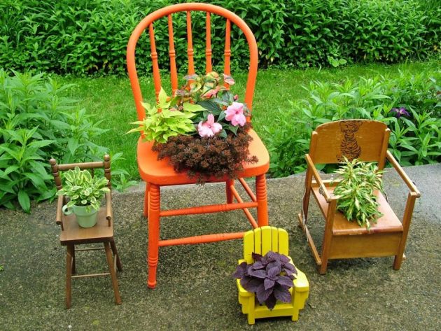 16 Tremendous DIY Garden Decorations That You Haven't Seen Before