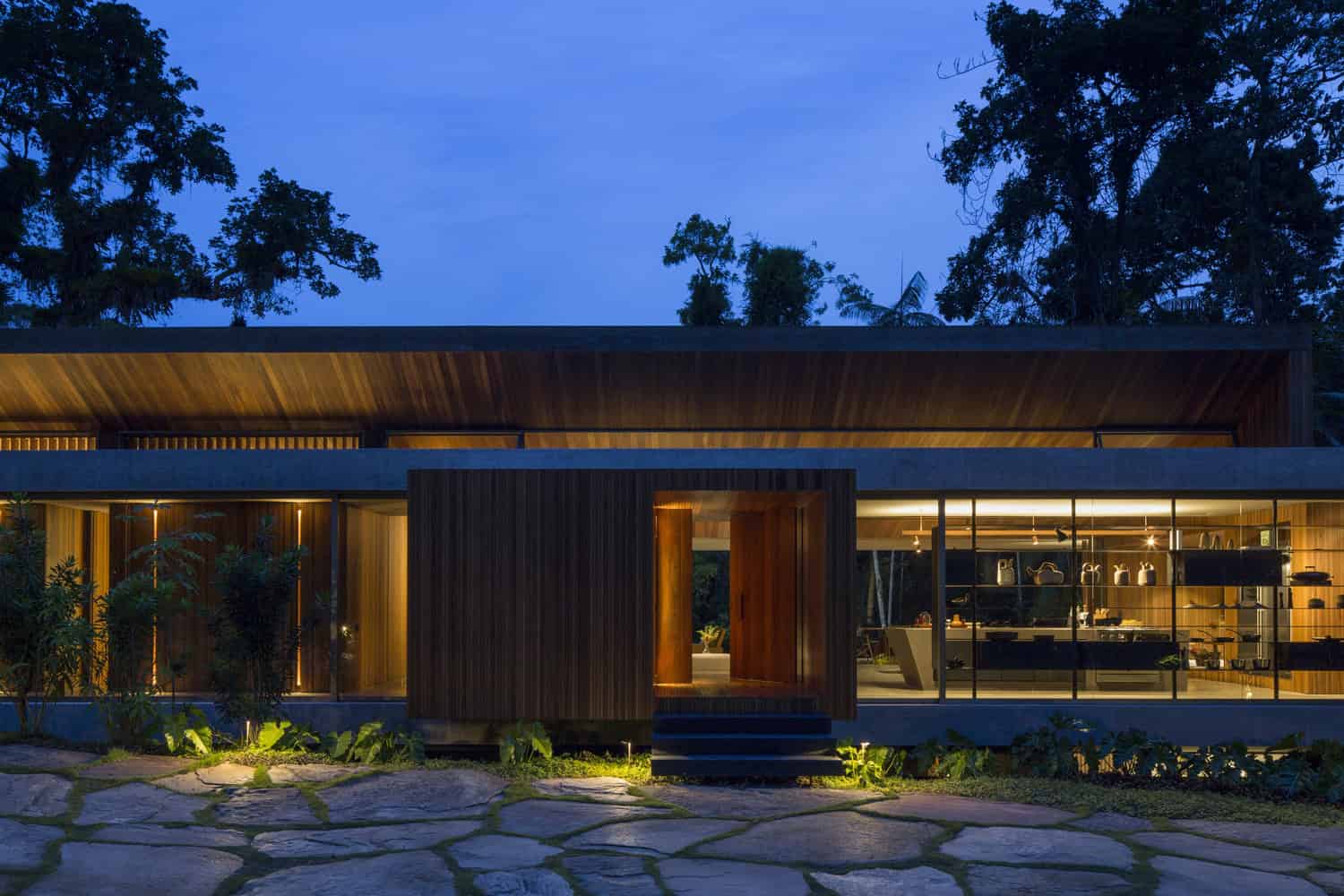 All House by Gui Mattos on Itamambuca Beach in Brazil All House by Gui Mattos on Itamambuca Beach in Brazil