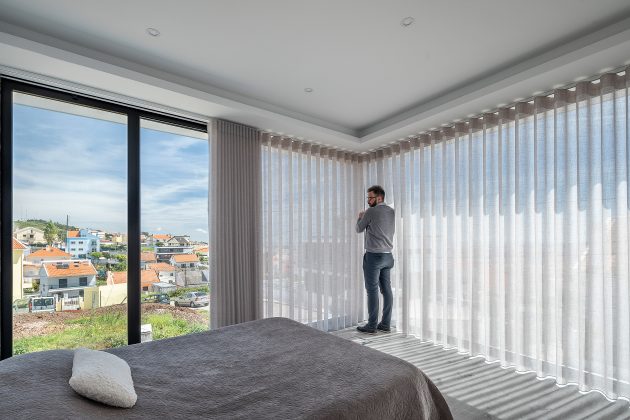 House MM by Sergio Miguel Godinho Architect in Odivelas, Portugal