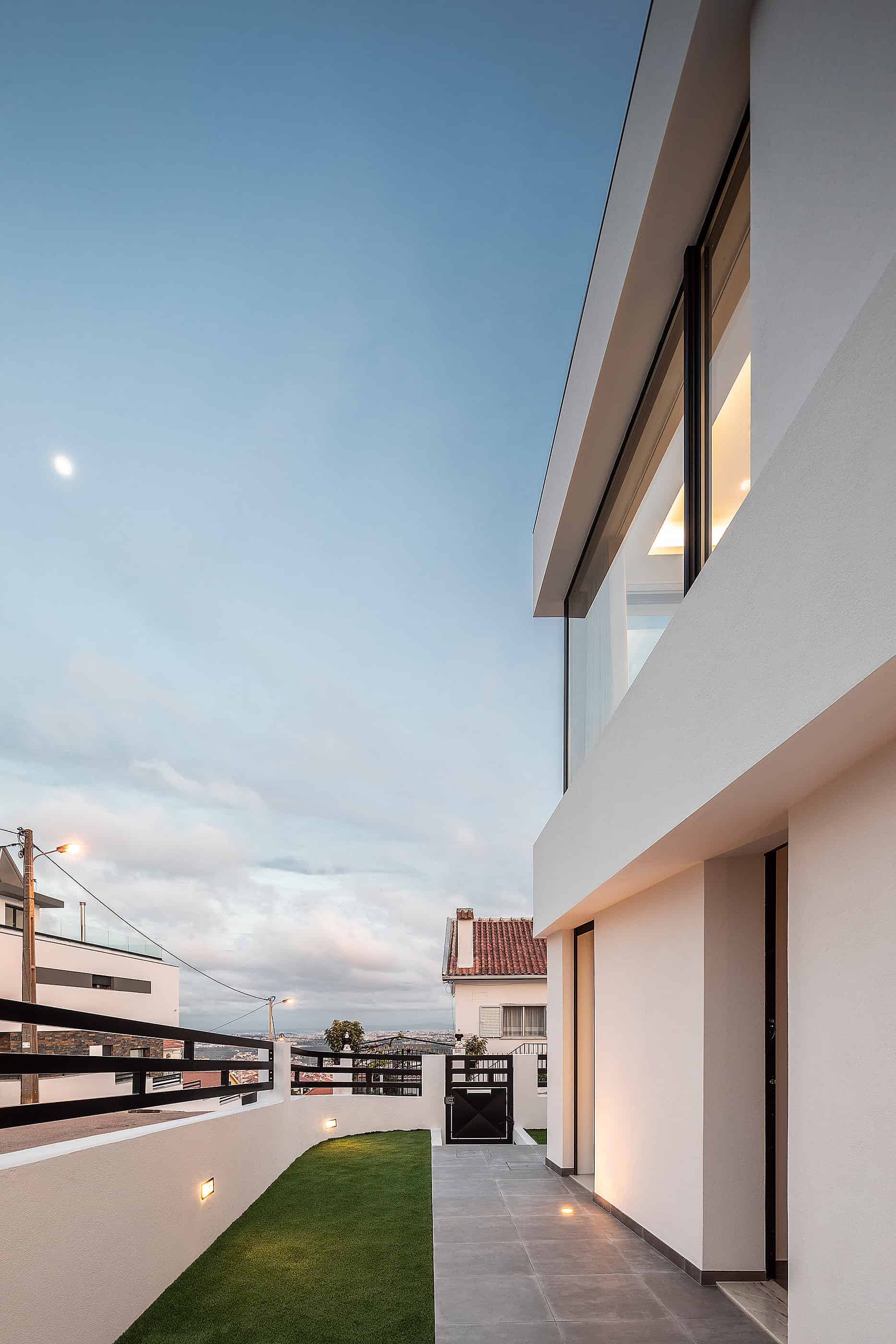 House MM by Sergio Miguel Godinho Architect in Odivelas, Portugal House MM by Sergio Miguel Godinho Architect in Odivelas, Portugal