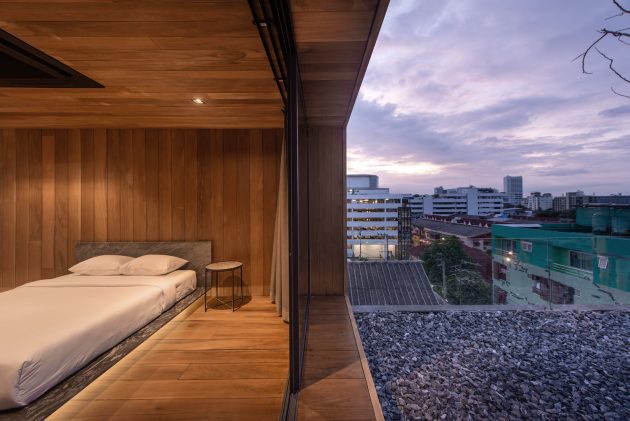 Skyscape Rooftop House by WARchitect in Khet Chatuchak, Thailand