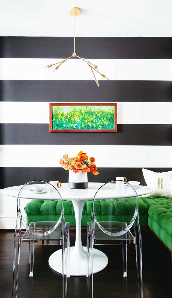 How to Execute the Stripped Wall in Your Home + Inspirational Ideas