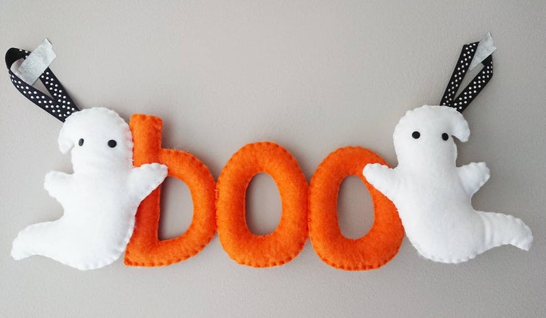 15 Awesome Handmade Halloween Banner Designs For A Spooky Party Backdrop