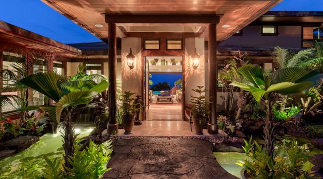 16 Amazing Tropical Entry Way Designs That Simply Invite You Over