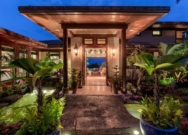 16 Amazing Tropical Entry Way Designs That Simply Invite You Over