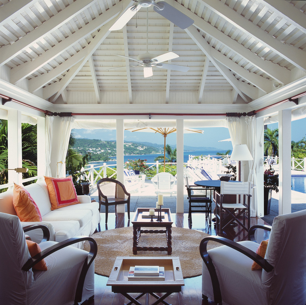 16 Striking Tropical Porch Designs You'll Fall In Love With