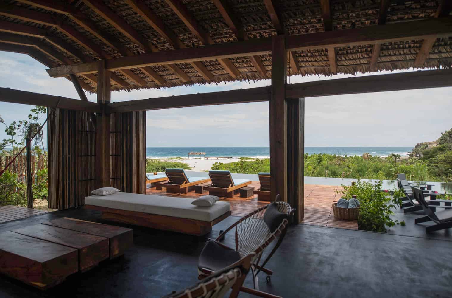 Altanera House by Taller Alberto Calleja in Puerto Escondido, Mexico Altanera House by Taller Alberto Calleja in Puerto Escondido, Mexico