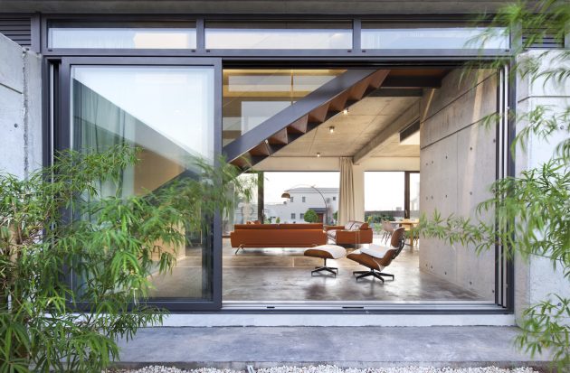 Andri & Yiorgos Residence by Vardastudio Architects and Designers in Cyprus