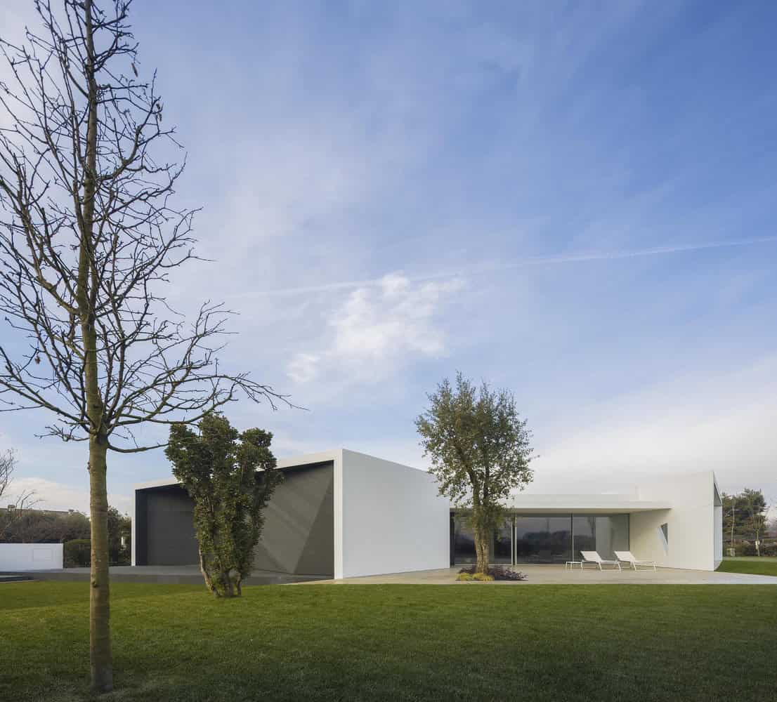 Diamond Tree by 3ndy Studio in Ponzano, Italy Diamond Tree by 3ndy Studio in Ponzano, Italy