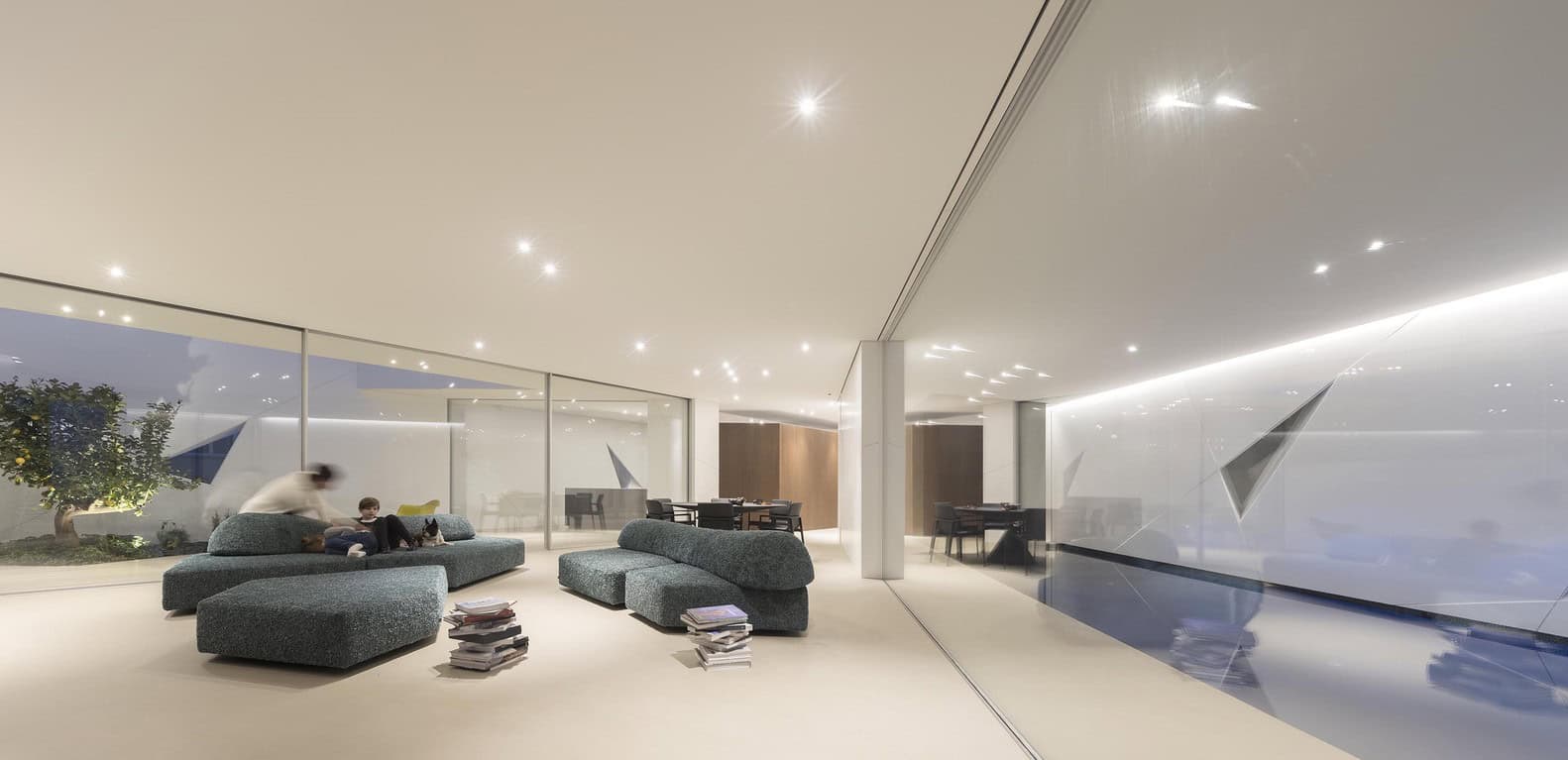 Diamond Tree by 3ndy Studio in Ponzano, Italy Diamond Tree by 3ndy Studio in Ponzano, Italy