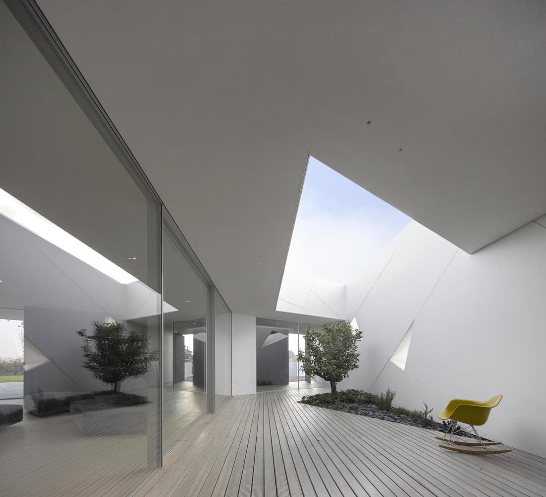 Diamond Tree by 3ndy Studio in Ponzano, Italy Diamond Tree by 3ndy Studio in Ponzano, Italy