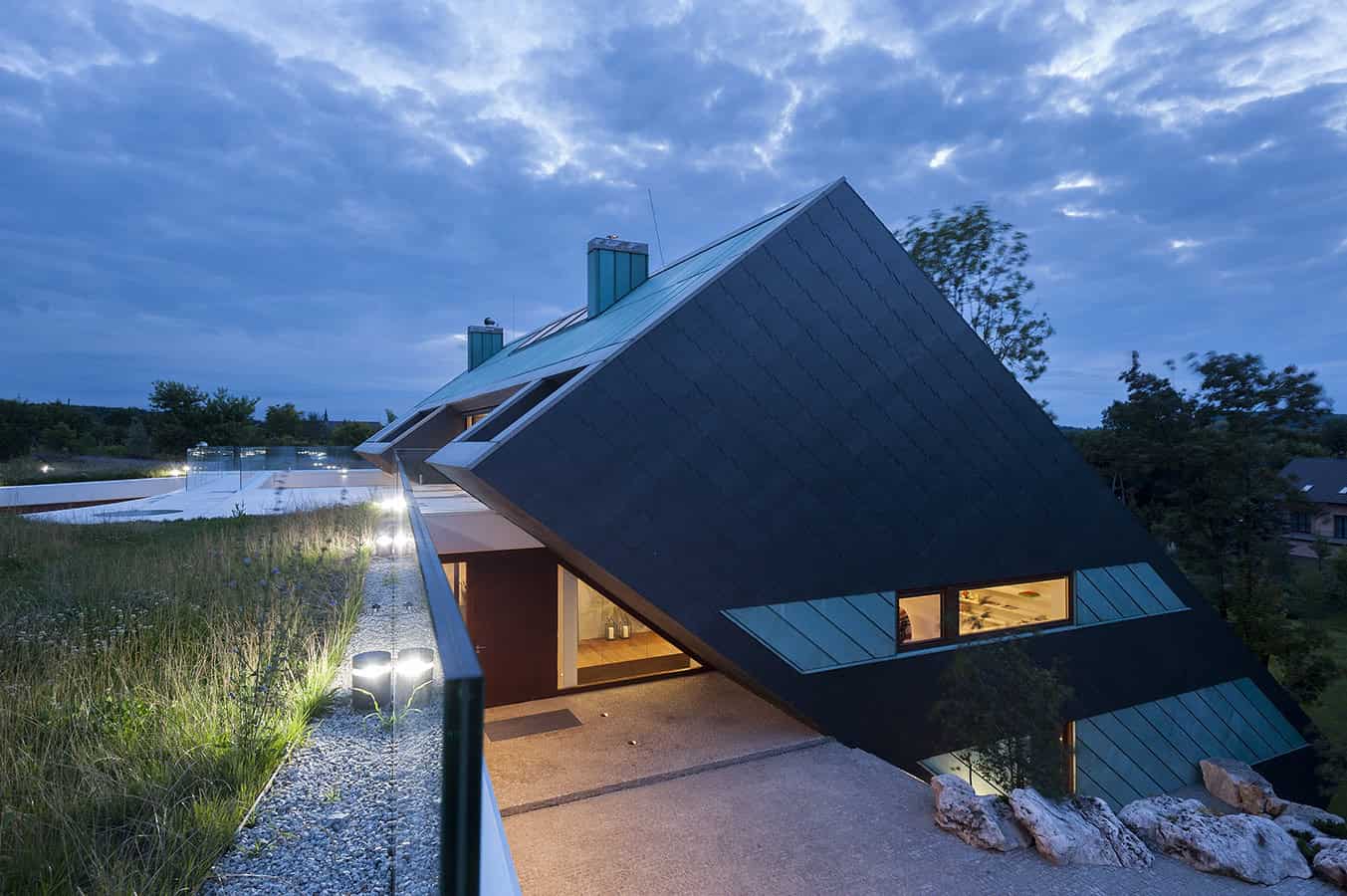 Edge House by Mobius Architects in Krakow, Poland Edge House by Mobius Architects in Krakow, Poland