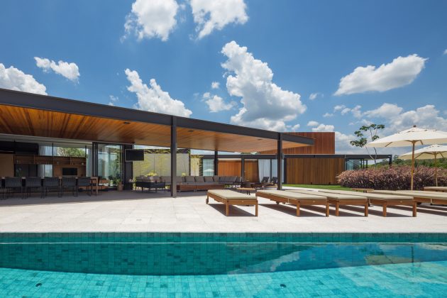 Pindaibeiras Residence by Pablo Lanza Arquitetura + André Scarpa in Brazil