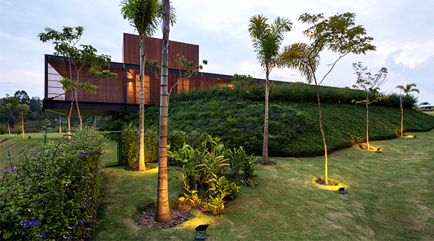 Pindaibeiras Residence by Pablo Lanza Arquitetura + André Scarpa in Brazil