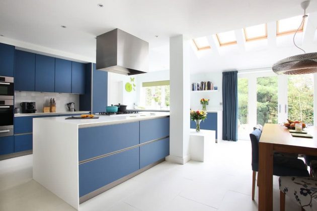 9 Blue Kitchen Inspirations For a Calming Effect in Your Space