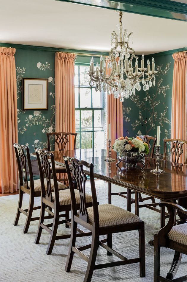10 Eye-Catching Dining Rooms with Wonderful Floral Wallpaper