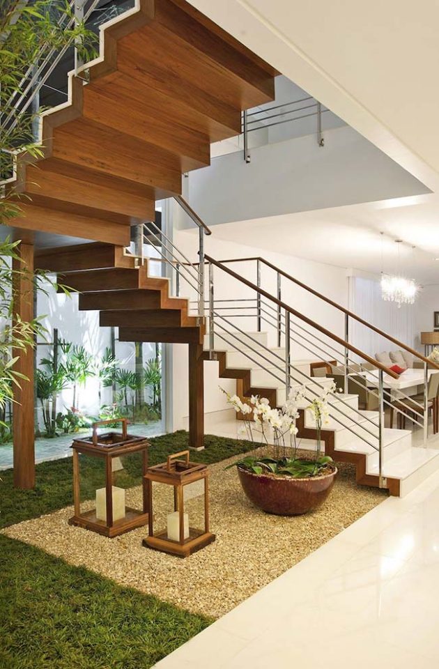 10 Gardens Under the Stairs And How to Set Them Up