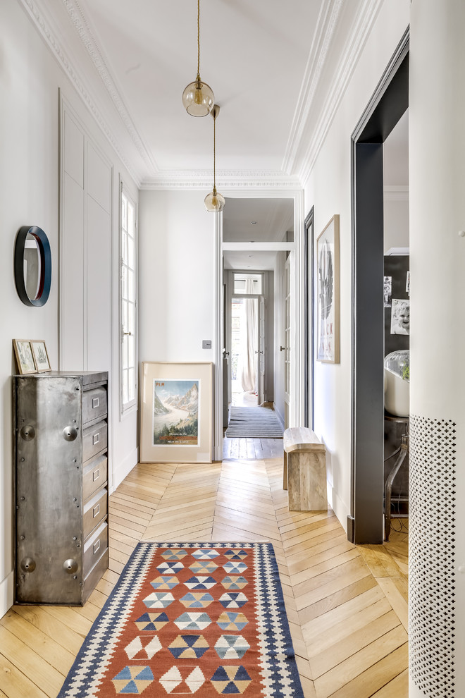 15 Dashing Eclectic Hallway Designs That Will Thrill You With Creativity