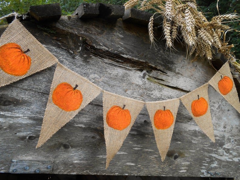16 Charming Handmade Thanksgiving Garland Designs For The Dining Room