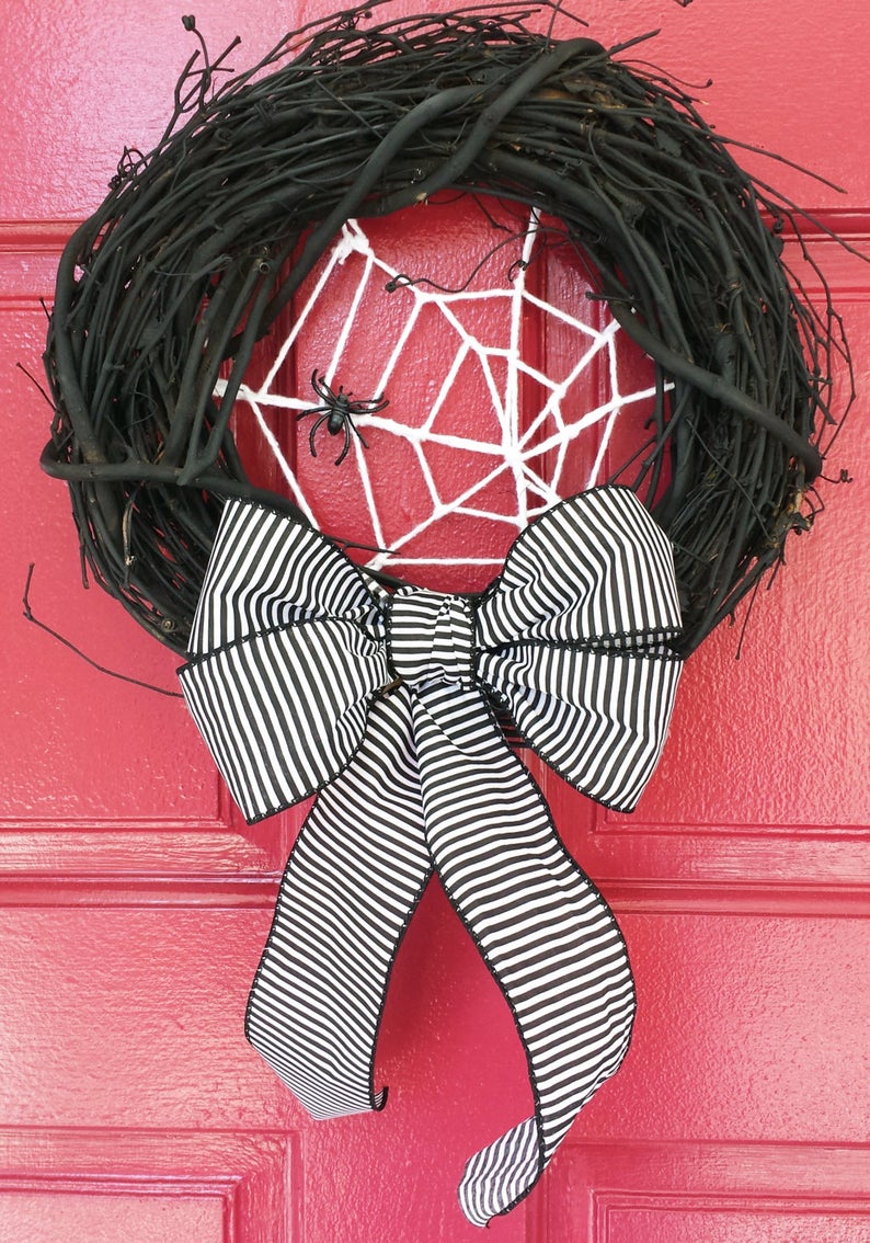 18 Crazy Cool Handmade Halloween Wreath Ideas You'll Love