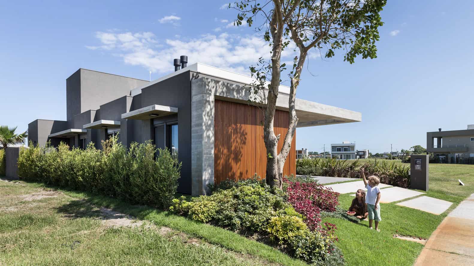 C5 House by Martin Arquitetura + Engenharia in Capao da Canoa, Brazil C5 House by Martin Arquitetura + Engenharia in Capao da Canoa, Brazil