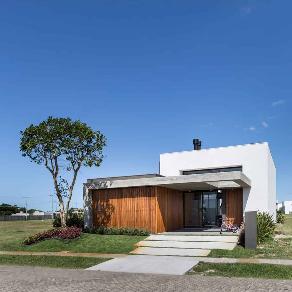 C5 House by Martin Arquitetura + Engenharia in Capao da Canoa, Brazil C5 House by Martin Arquitetura + Engenharia in Capao da Canoa, Brazil