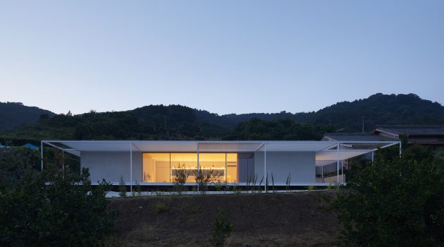 House in Shiraiwa by 2id Architects in Hamamatsu, Japan