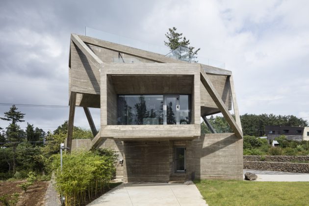 Simple House by Moon Hoon in Jeju-Si, South Korea