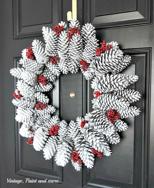 15 Sweet DIY Winter Decor Ideas To Put Up Before The Holiday Season