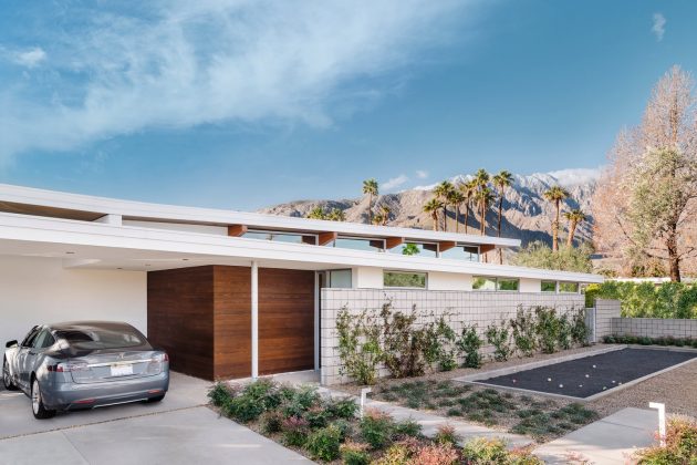 Axiom Desert House by Turkel Design in Palm Springs