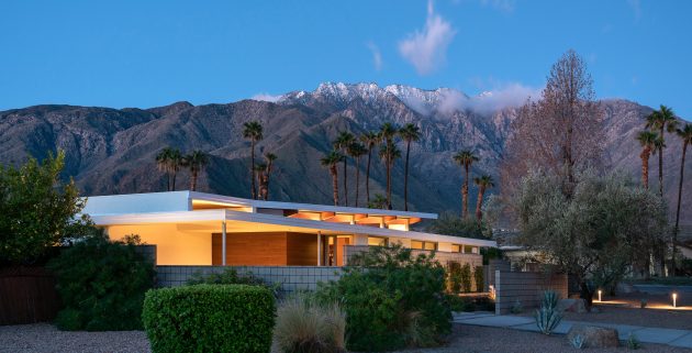 Axiom Desert House by Turkel Design in Palm Springs