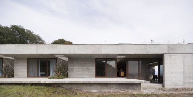 FM House by Alarciaferrer Architects in the Calamuchita Valley, Argentina