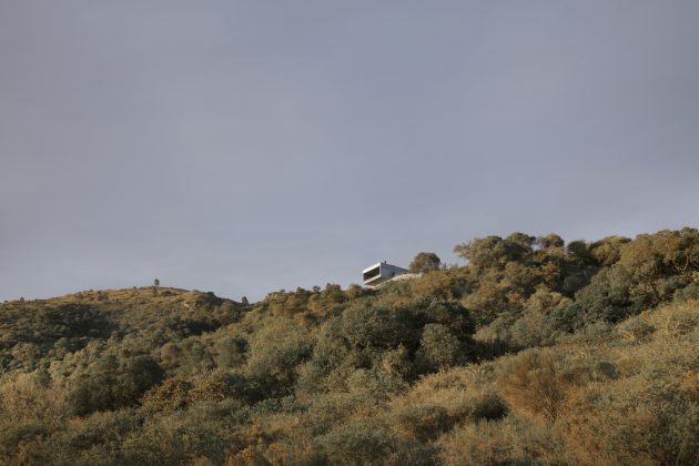 FM House by Alarciaferrer Architects in the Calamuchita Valley, Argentina