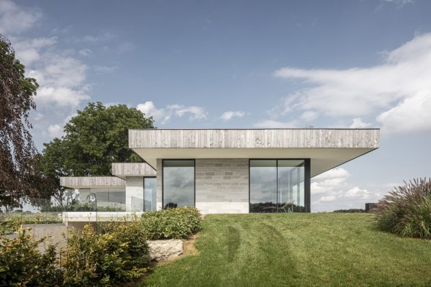 House H by Chris Collaris Architects in Ontario, Canada
