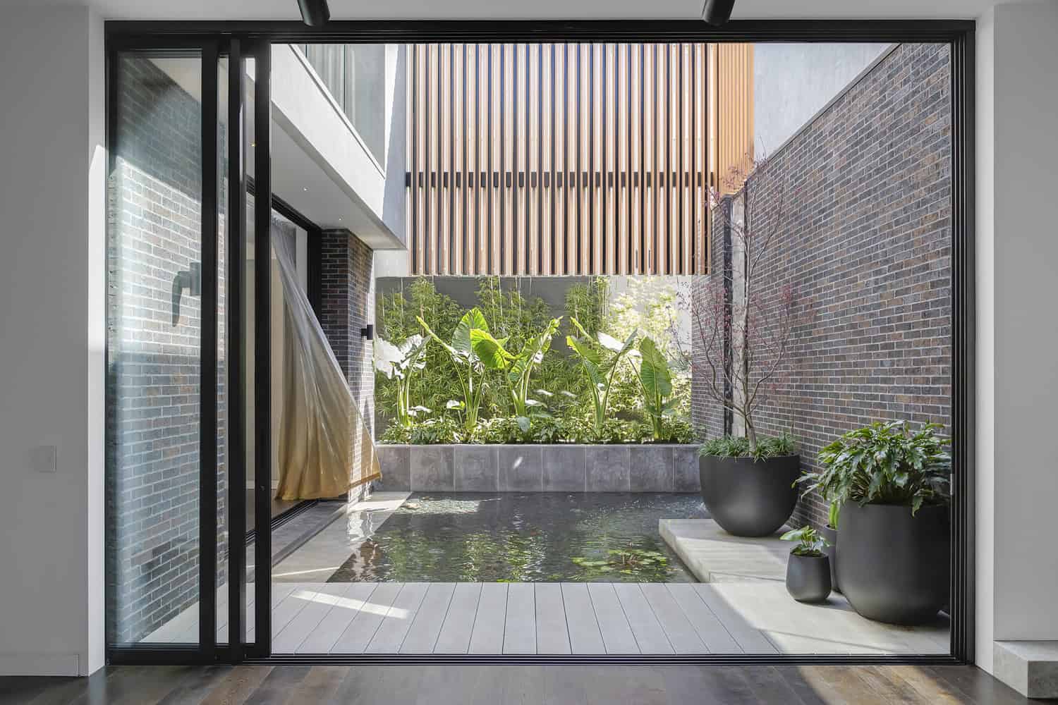 J House by Wolf Architects in Toorak, Melbourne J House by Wolf Architects in Toorak, Melbourne