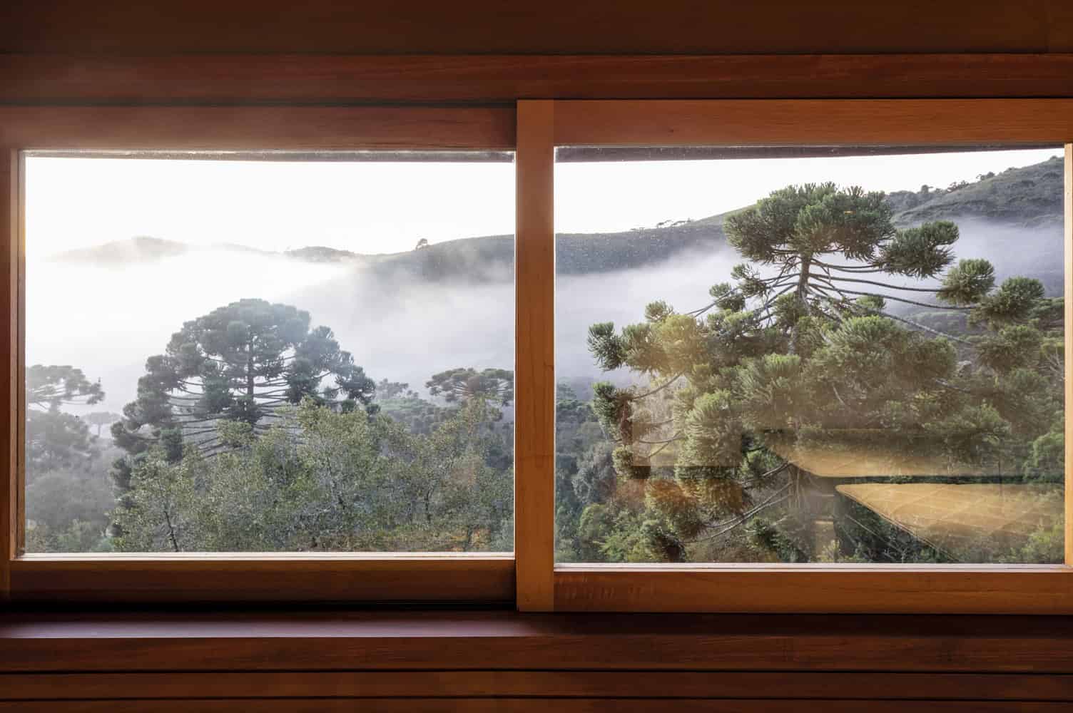 Pinhão House by Mareines Arquitetura: An Organic Luxury Villa Among Brazil’s Mountains