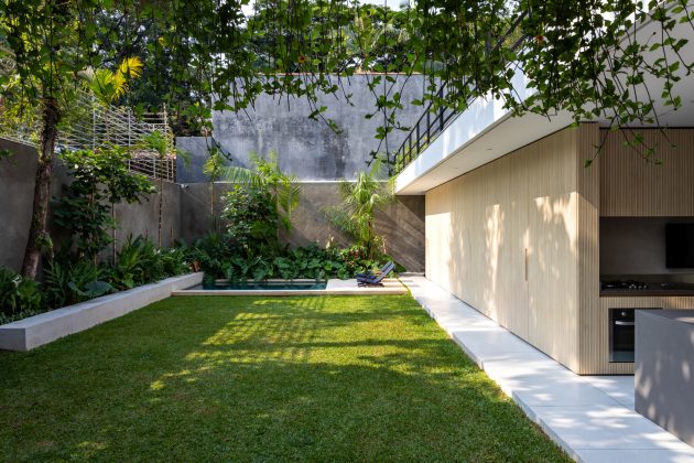 RLF House by CR2 Arquitetura in Sao Paulo, Brazil