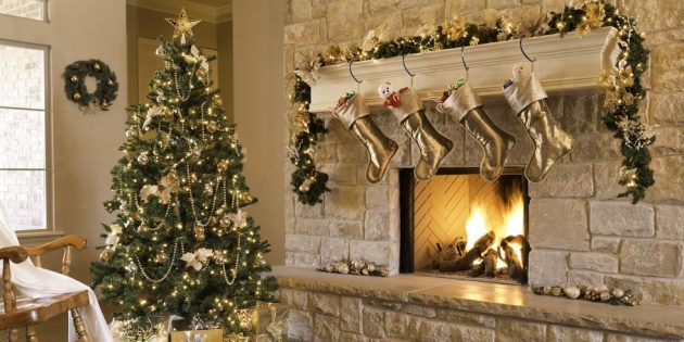 9 Stunning Christmas Mantel Decor Ideas