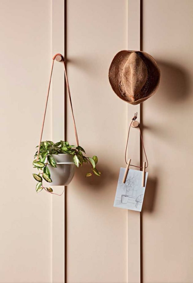 How to decorate the wall of your house hangers