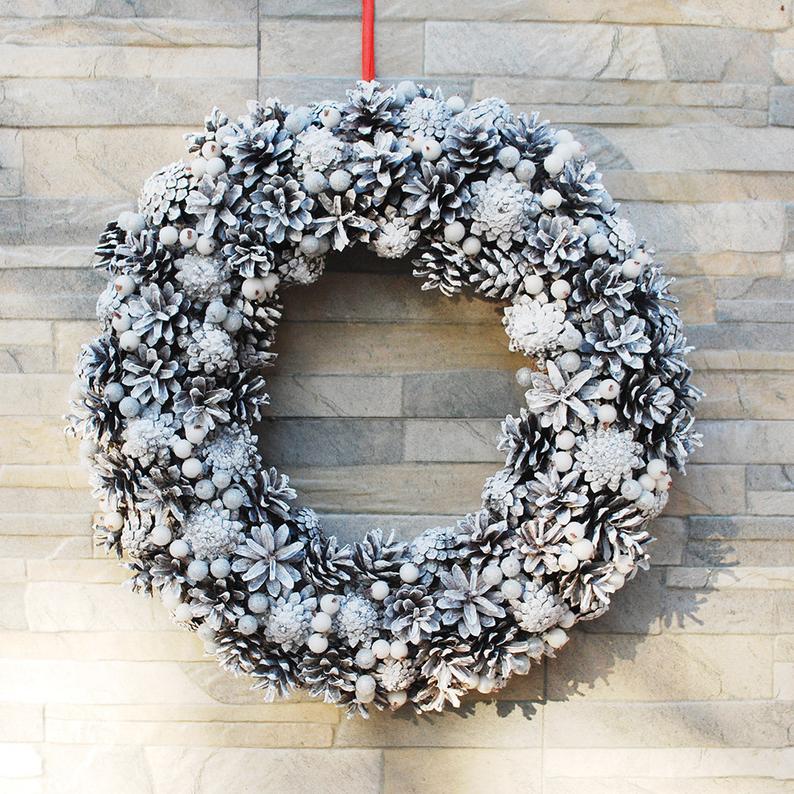 15 Whimsical Winter Wreath Designs For After The Festivities