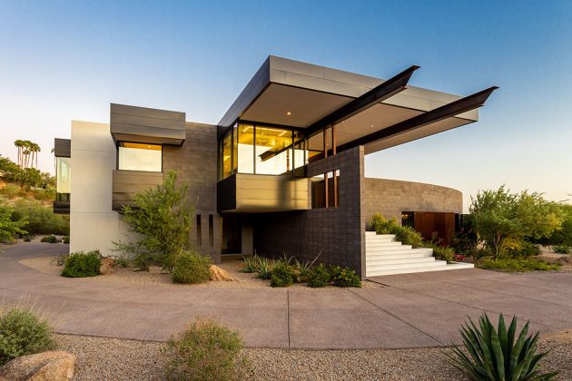 Bridge View Residence by Kendle Design Collaborative in Paradise Valley, AZ