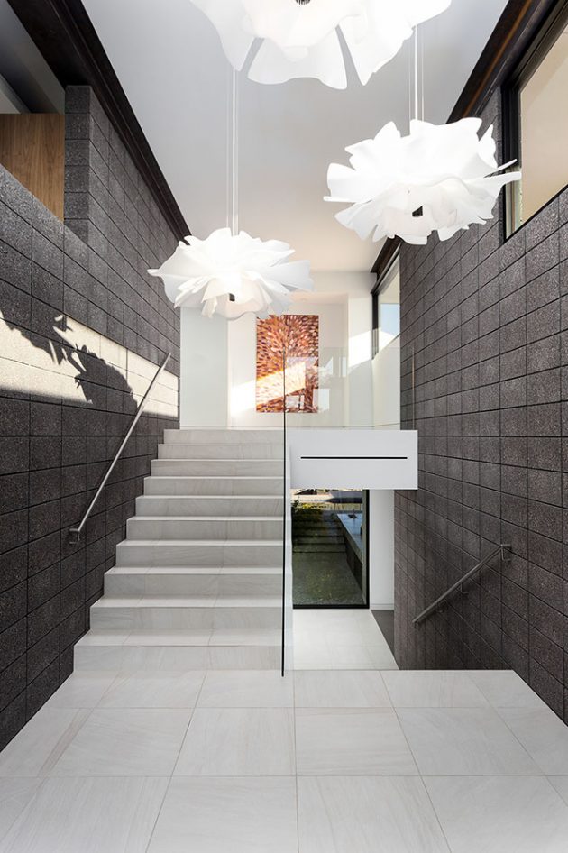 Bridge View Residence by Kendle Design Collaborative in Paradise Valley, AZ