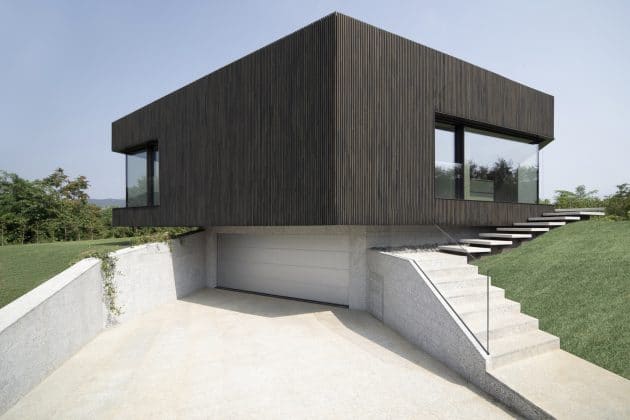 Claw House by Botticini + Facchinelli ARW in Cremignane, Italy