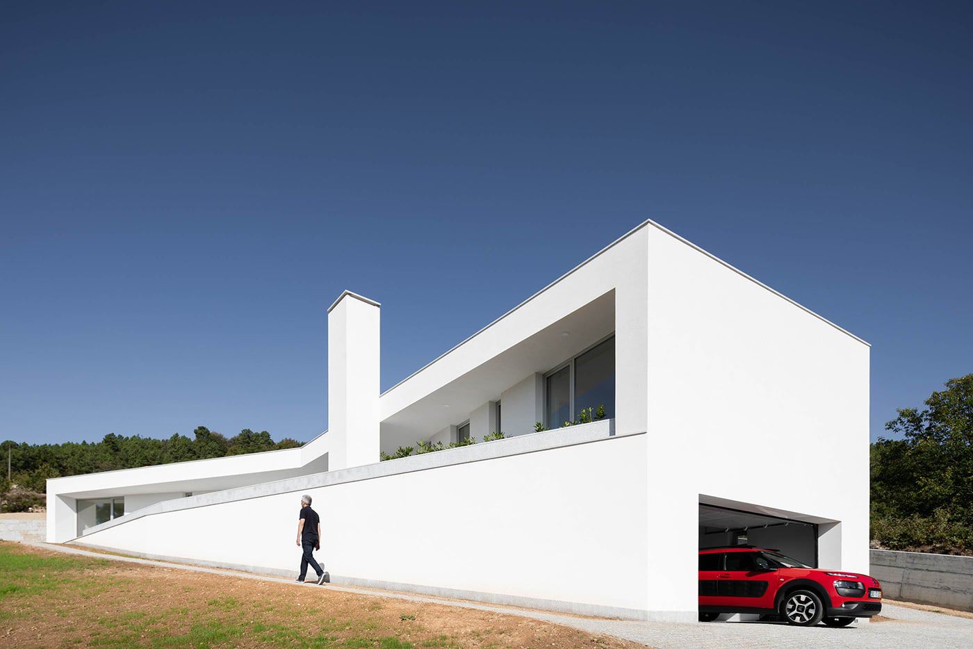 House in Lamego by Antonio Ildefonso Architect in Portugal House in Lamego by Antonio Ildefonso Architect in Portugal