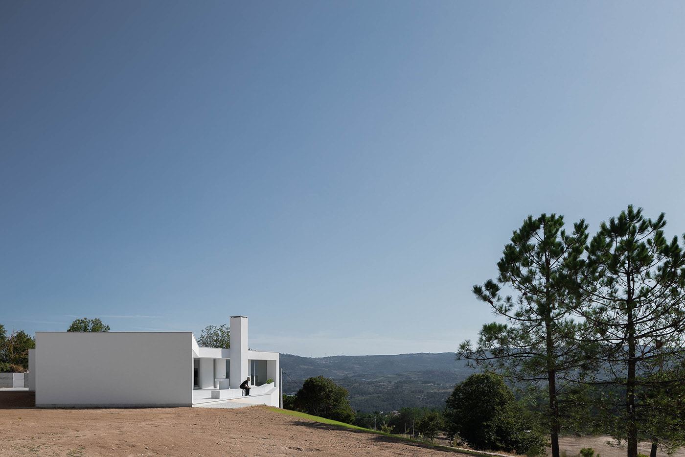 House in Lamego by Antonio Ildefonso Architect in Portugal House in Lamego by Antonio Ildefonso Architect in Portugal