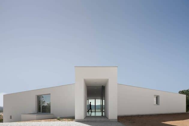 House in Lamego by Antonio Ildefonso Architect in Portugal