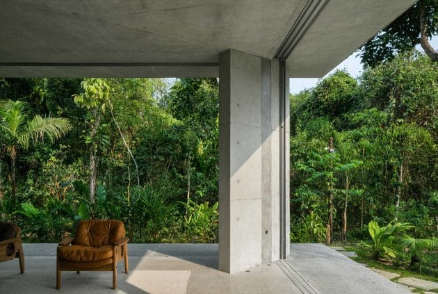Itamambuca House by Gui Mattos in Brazil