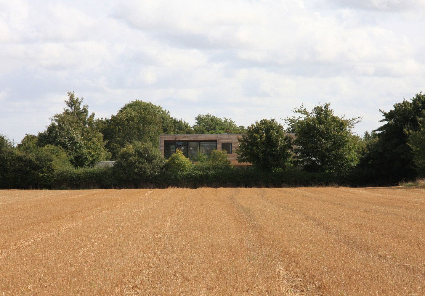Meadowview Residence by Platform 5 Architects in Bedfordshire, England Meadowview Residence by Platform 5 Architects in Bedfordshire, England