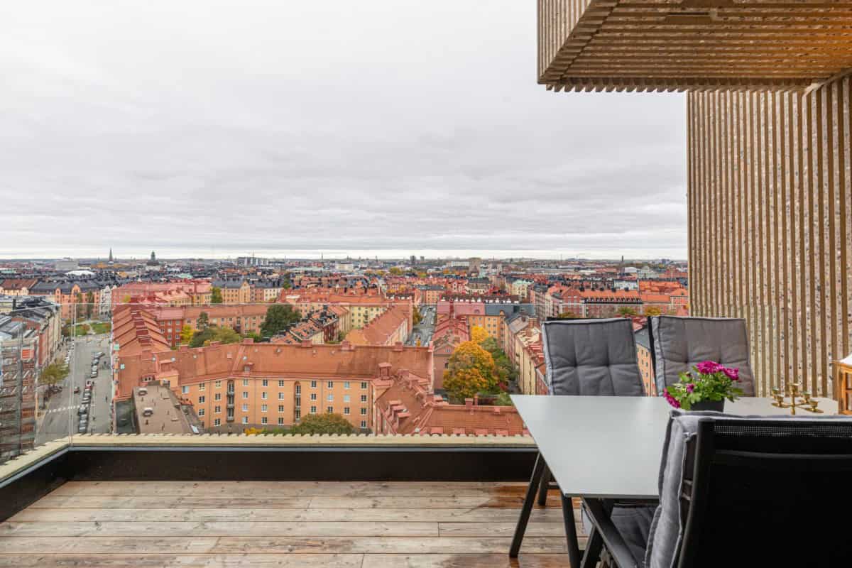 Stunning Apartment Overlooking Stockholm Stunning Apartment Overlooking Stockholm